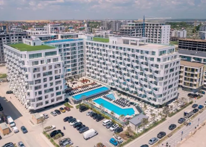 Novsee Infinity Pool & Spa
